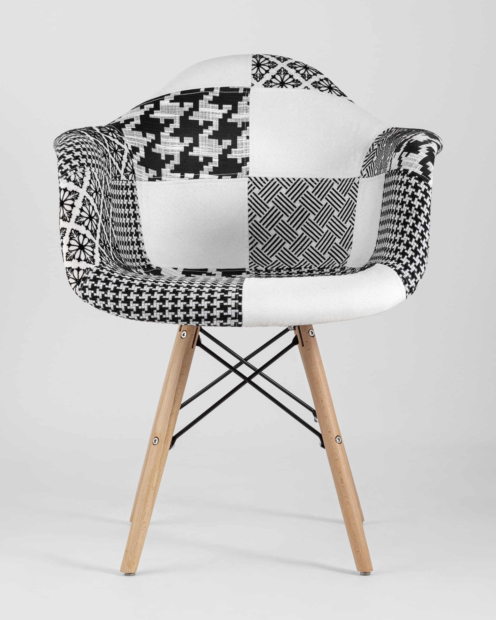 kreslo-eames-pehchvork-cherno-beloe_Gray__2_-min