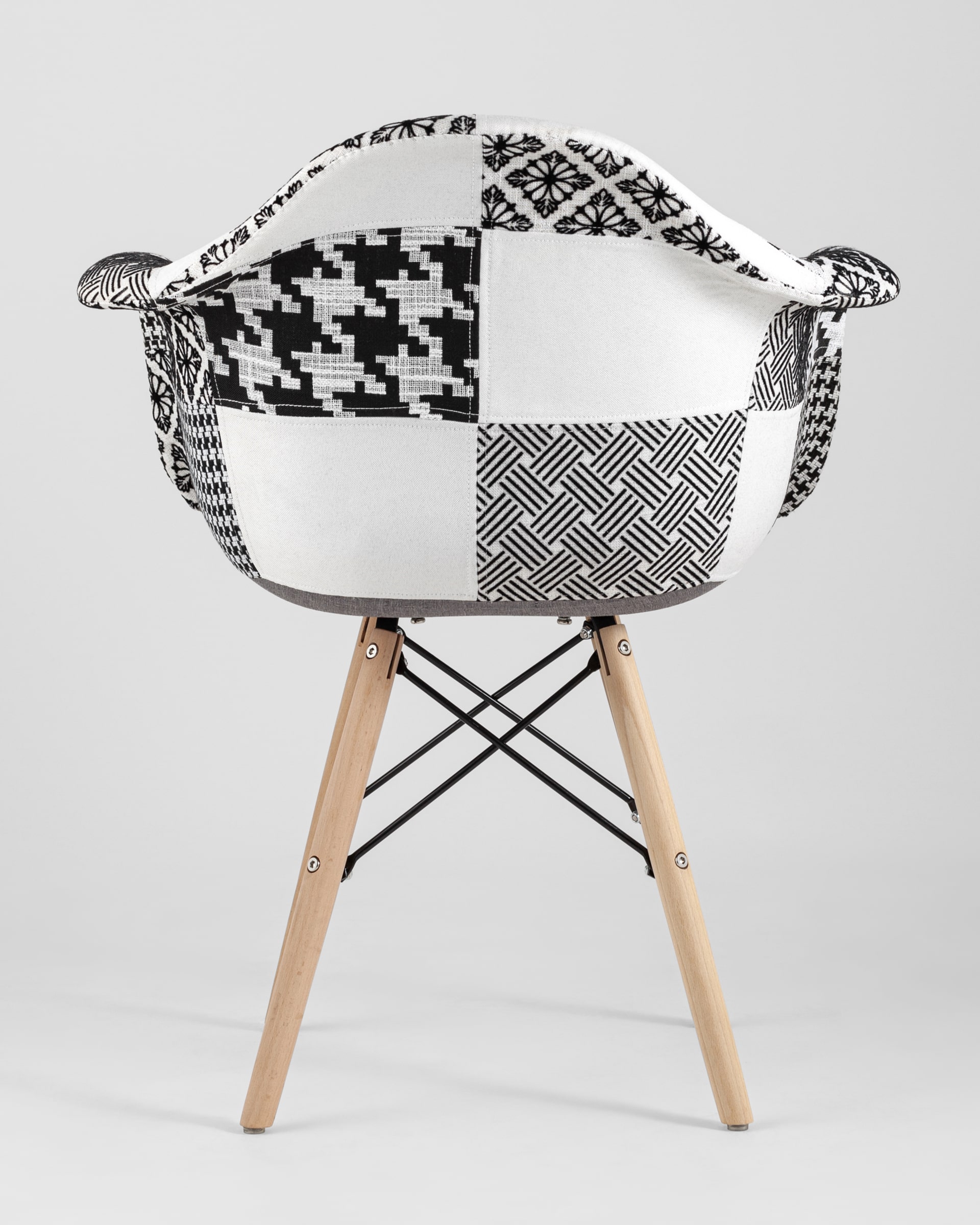 kreslo-eames-pehchvork-cherno-beloe_Gray__4_-min