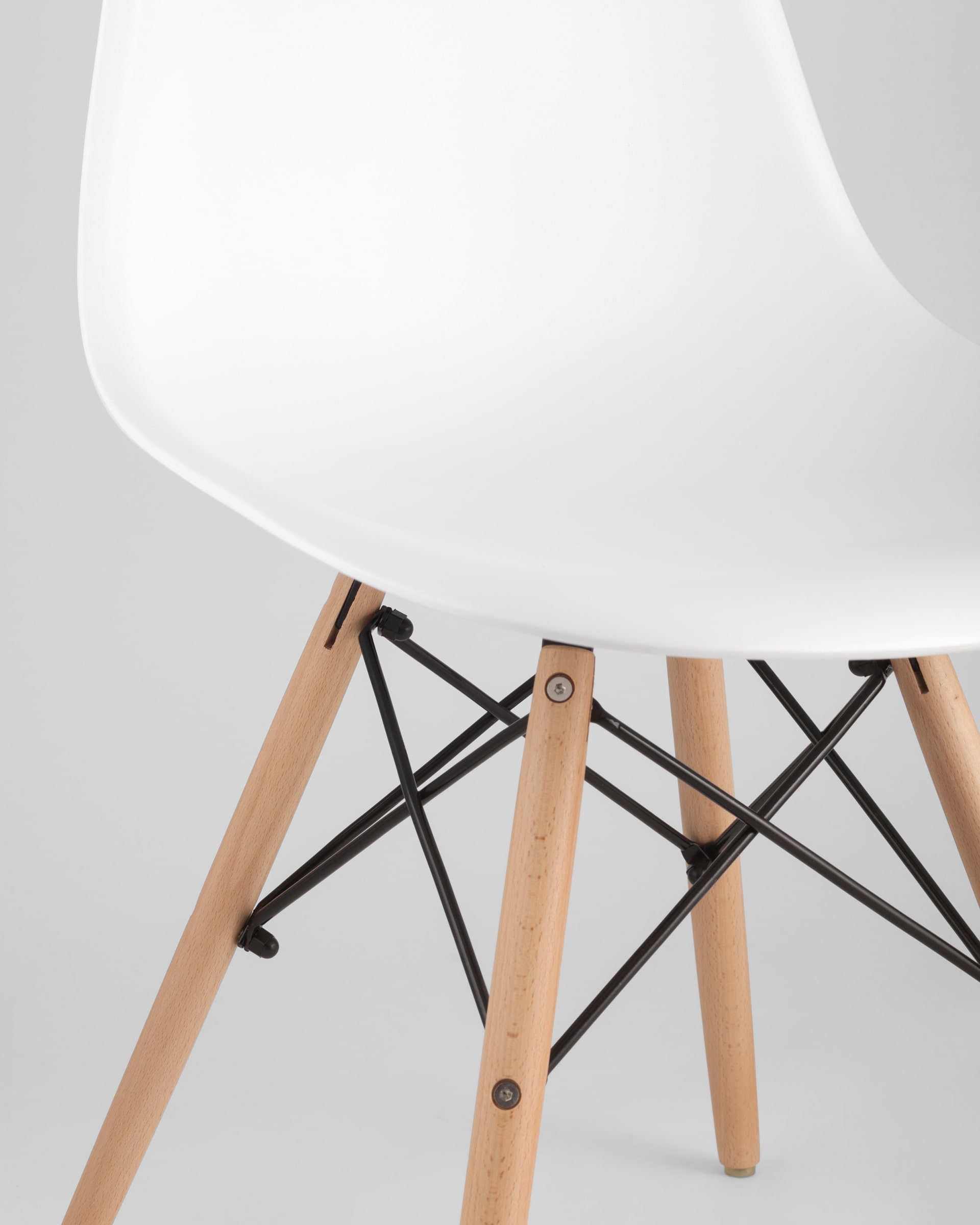 Stul_Eames_DSW_belyj__7__Gray_vrxw-71